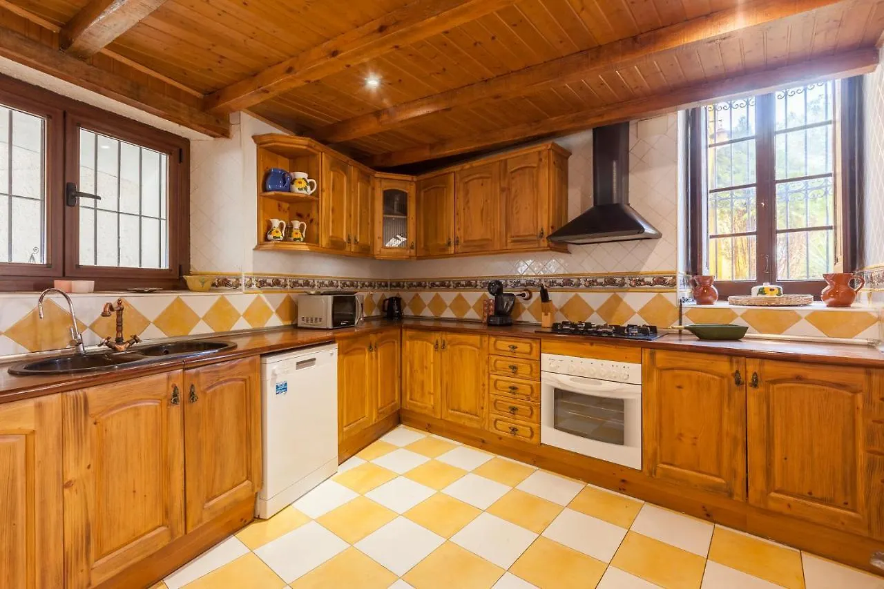 Masia Can Trabal Olerdola Holiday home