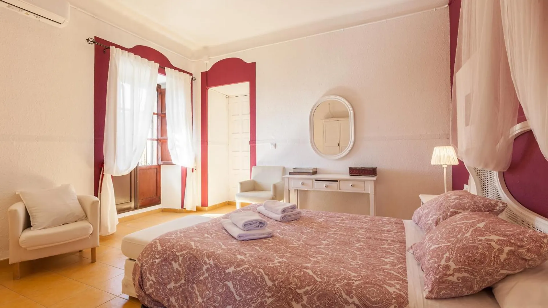 Masia Can Trabal Olerdola Holiday home